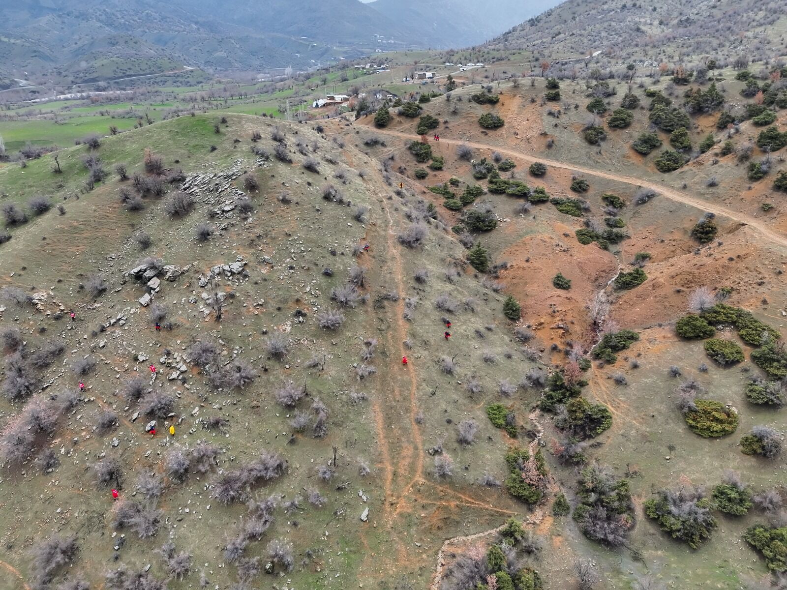 D I Y A R B A K I R D A K A Y I P E N G E L L I 18 I N C I G U N 1185140 352132