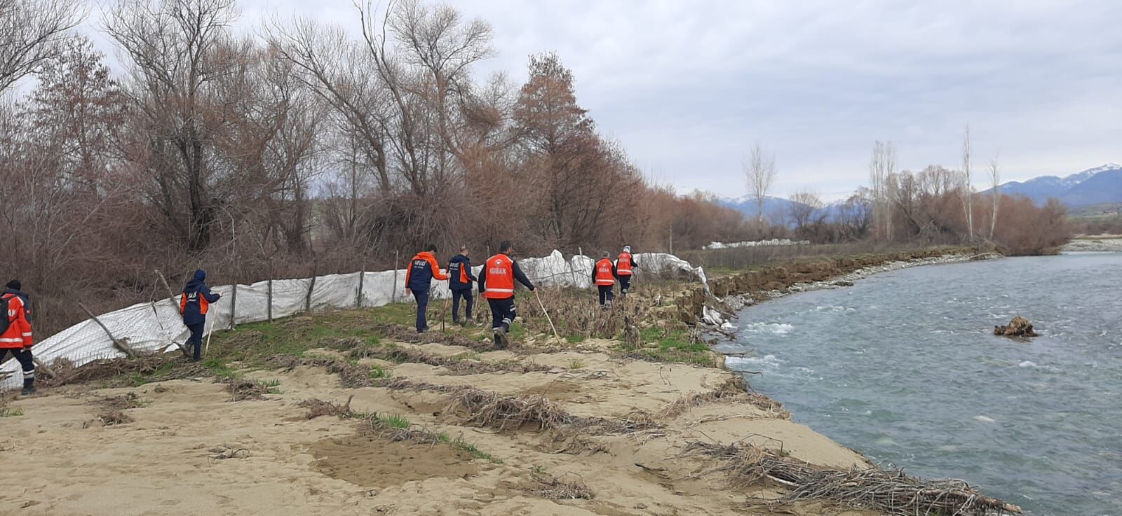 D I Y A R B A K I R D A K A Y I P E N G E L L I 18 I N C I G U N 1185143 352132