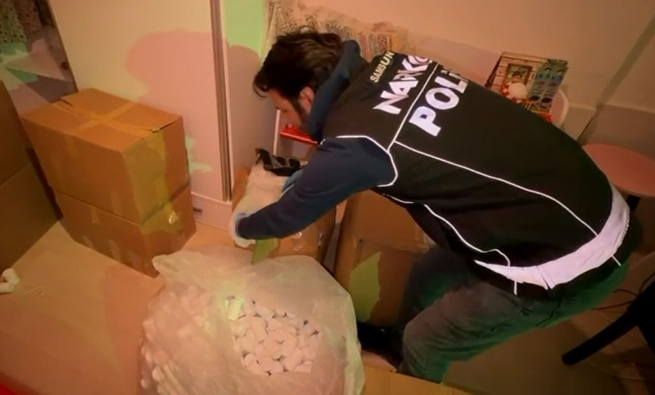 E V L E R I N D E N 230 B I N H A P C I K A N A N N E O G U L A 1181947 351061