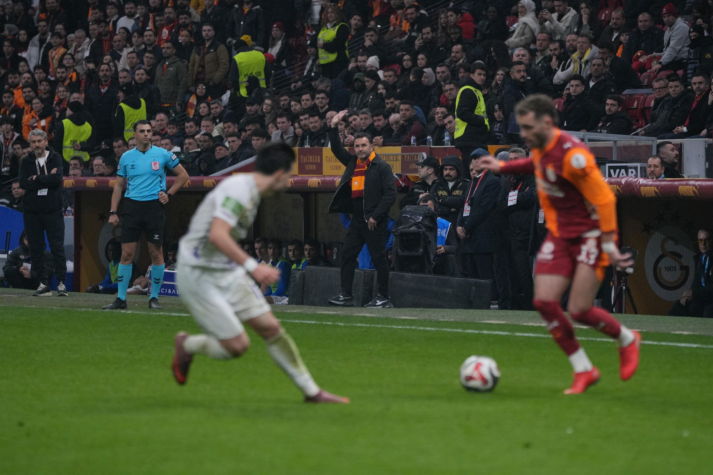 G A L A T A S A R A Y I K A S E Y U P S P O R E K F O T O G R A F L 1166948 346628