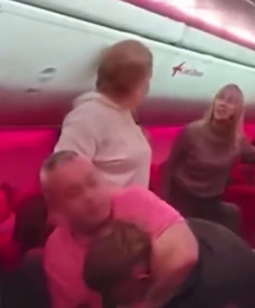 I S T A N B U L A N T A L Y A D A N K A L K A N U C A K T A K I Y 1167034 346660