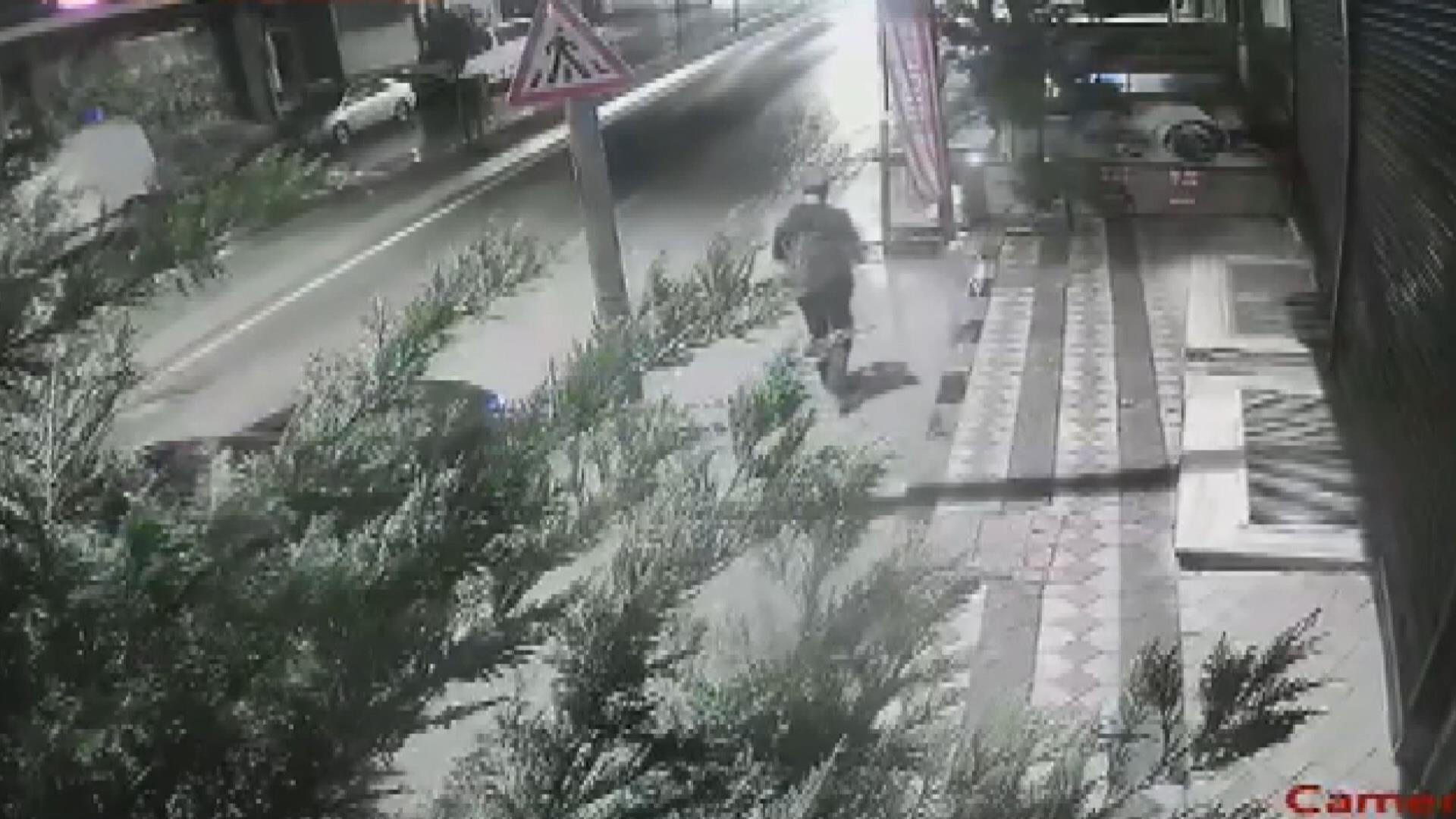 I S T A N B U L A R N A V U T K O Y D E E S I N I C O C U K L A R I 1173578 348611