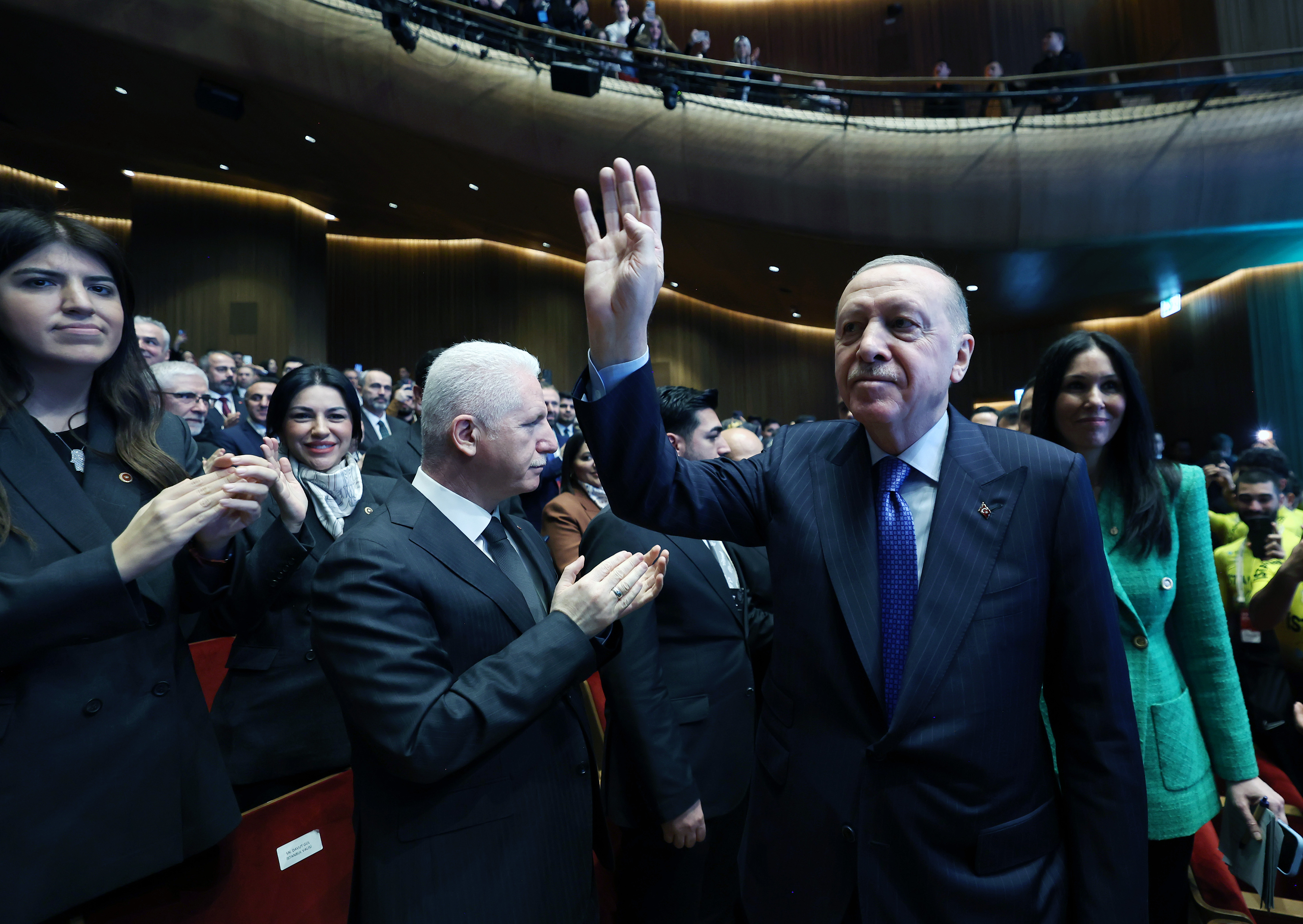 I S T A N B U L C U M H U R B A S K A N I E R D O G A N S I Z L E R E 1178594 350119