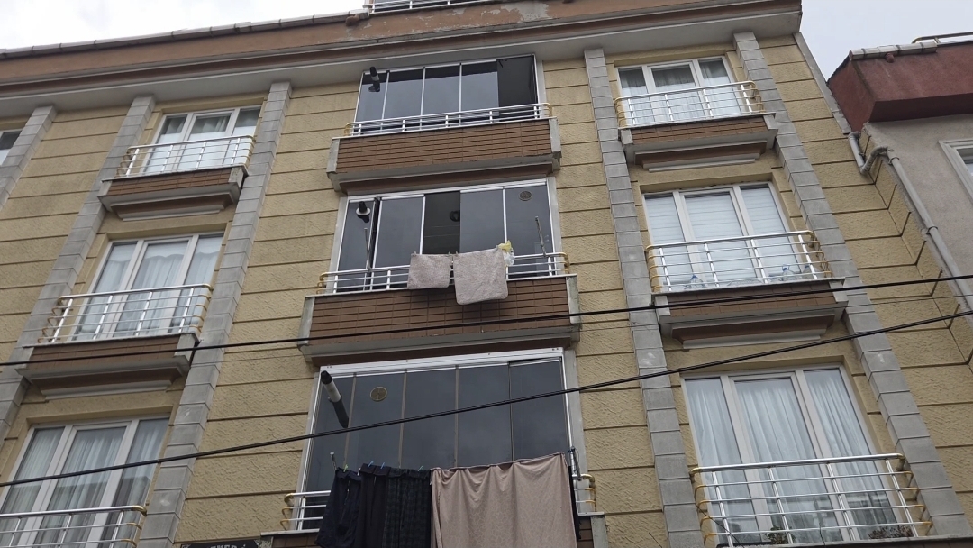 I S T A N B U L E S E N Y U R T T A M A S A D A K I T A R T I S M A 1157207 343617