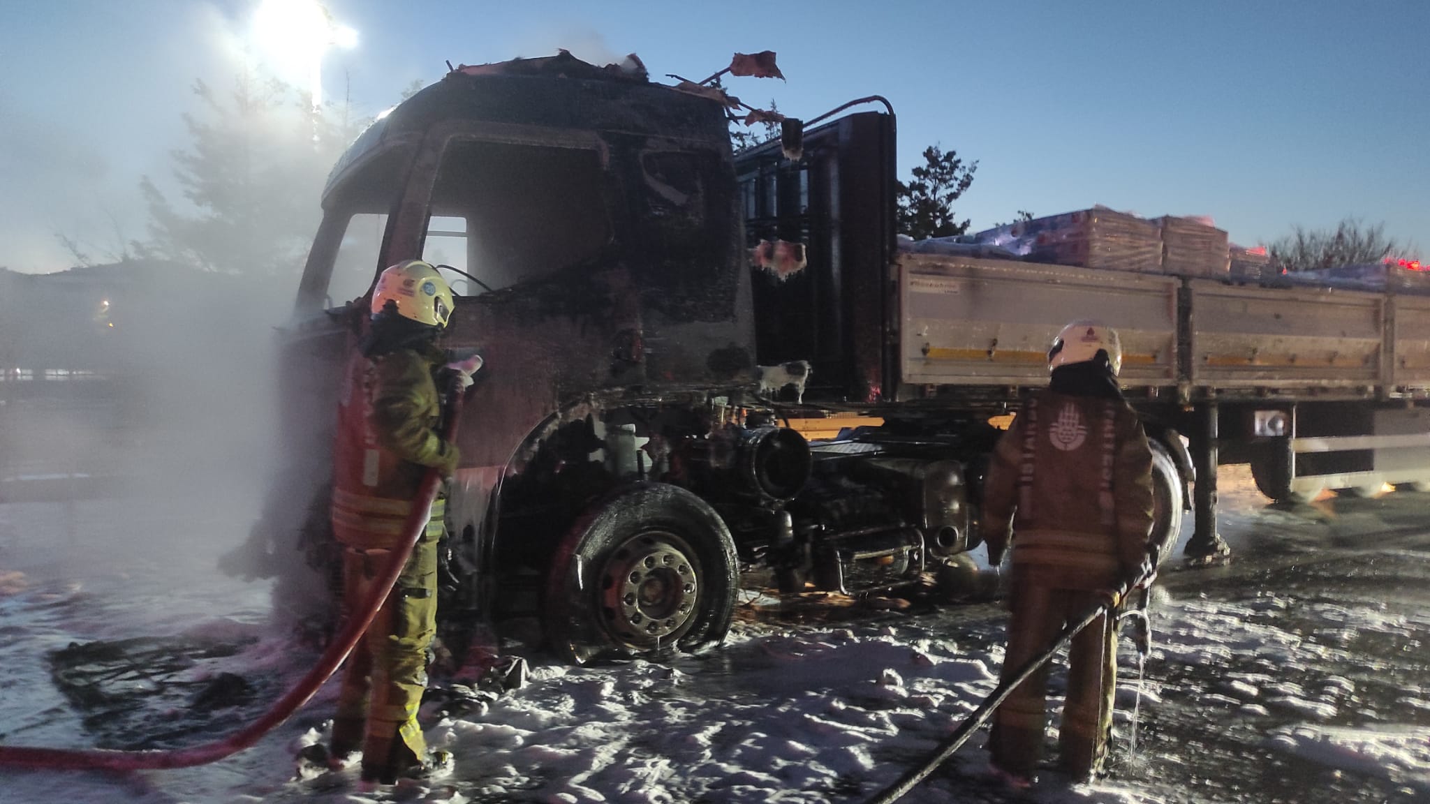 I S T A N B U L E Y U P S U L T A N D A T I R A L E V A L E V Y A 1175796 349275