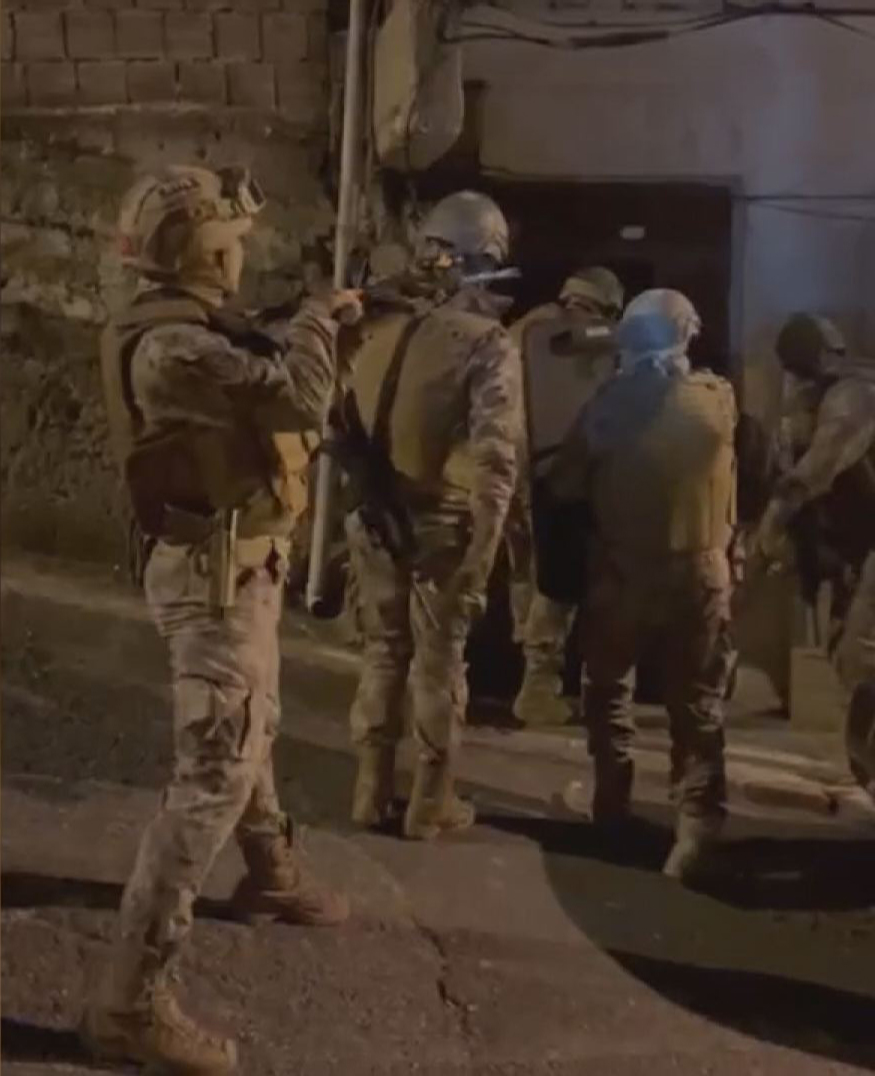 I S T A N B U L I S T A N B U L M E R K E Z L I 5 I L D E S U C O 1177516 349788