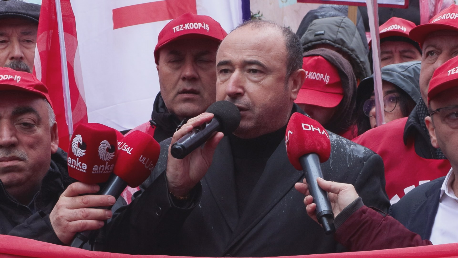 I S T A N B U L O Z E L I T A L Y A N L I S E S I N D E G O R E V 1146806 340520