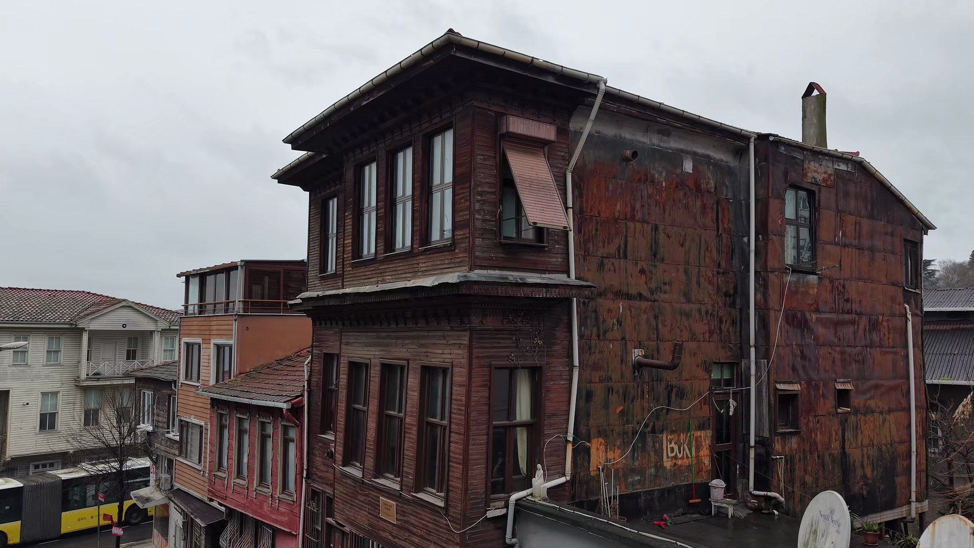 I S T A N B U L S A I R O R H A N V E L I N I N D O G U P B U Y 1175201 349095