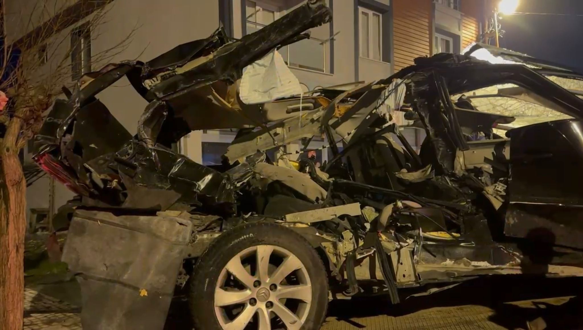 I S T A N B U L S U L T A N B E Y L I D E O T O M O B I L P A R K H 1149254 341287