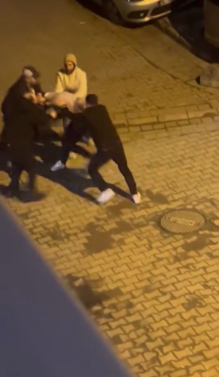 I S T A N B U L S U L T A N G A Z I D E T R A F I K T A R T I S M A 1169844 347464