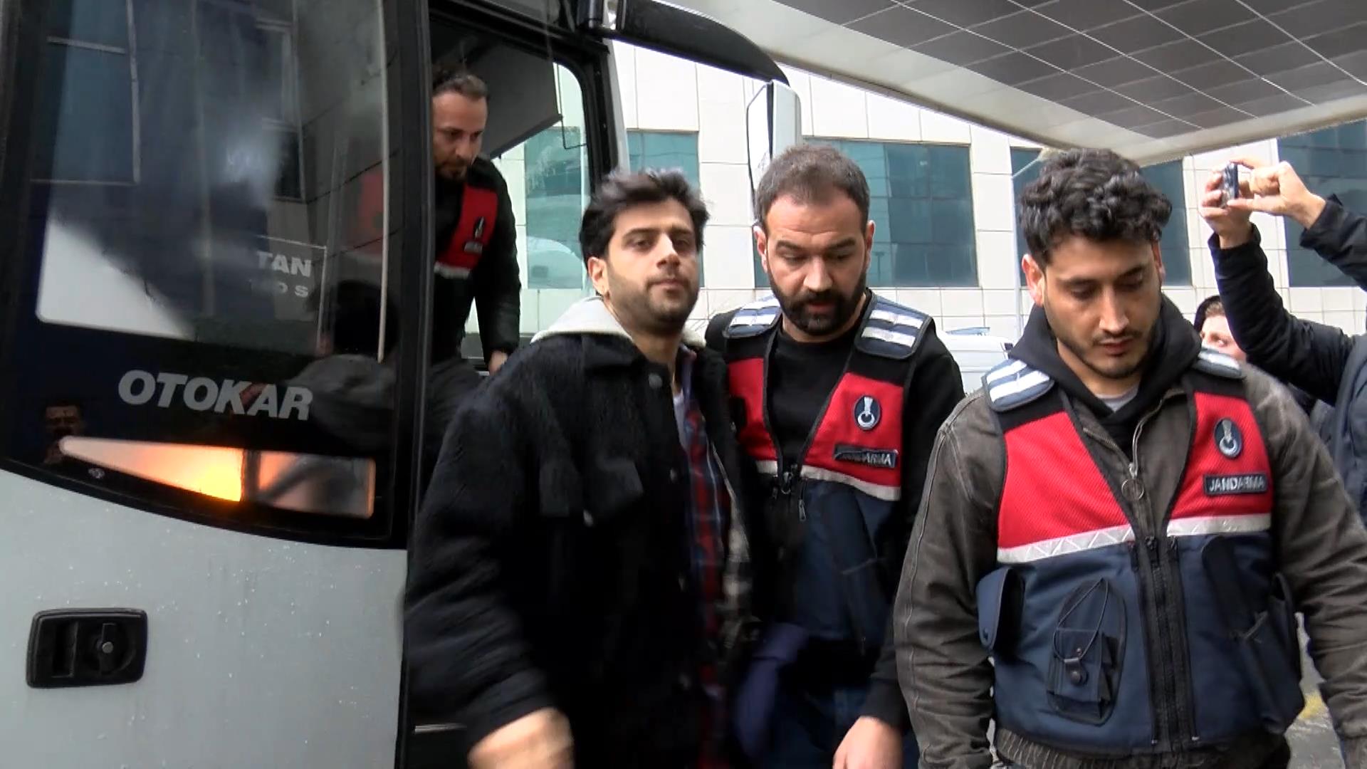 I S T A N B U L ‘ U Y U S T U R U C U’ S O R U S T U R M A S I N D A G 1145132 340009