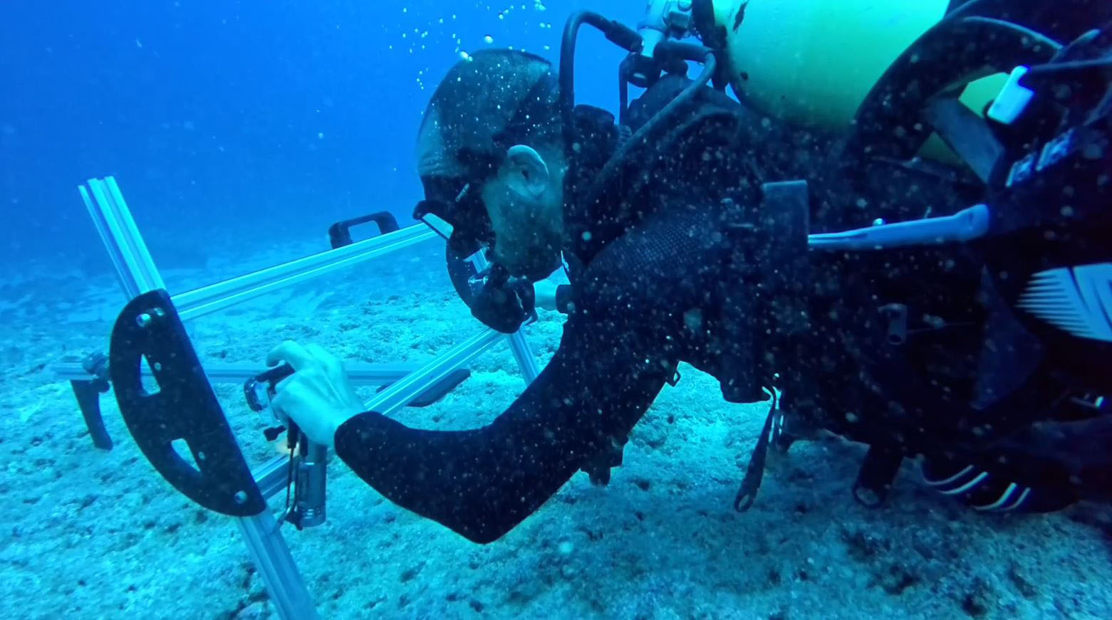 K A R A D E N I Z D E S E S S I Z K A T I L H A Y A L E T A G L A R 1160617 344657