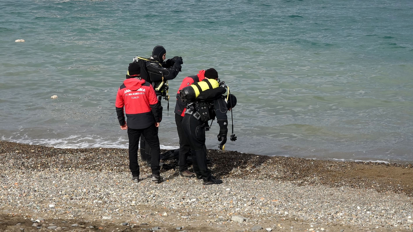 K A Y I P B I P O L A R H A S T A S I E N E S’ I A R A M A C A L I S 1144373 339777