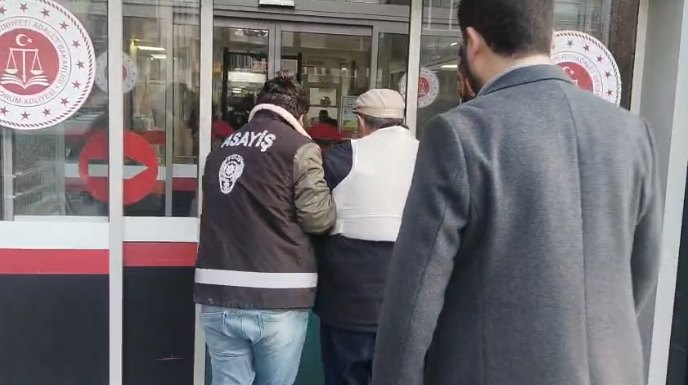 K O M S U S U N U O L D U R U P 6 P A R C A Y A A Y I R A N S U P H E 1150908 341806