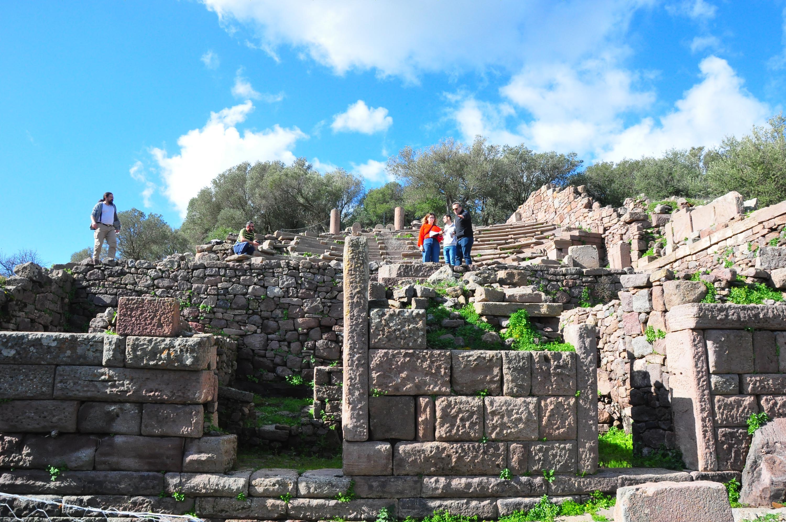 M A N I S A D A 2 B I N 200 Y I L L I K H A L K M E C L I S I 1165278 346159