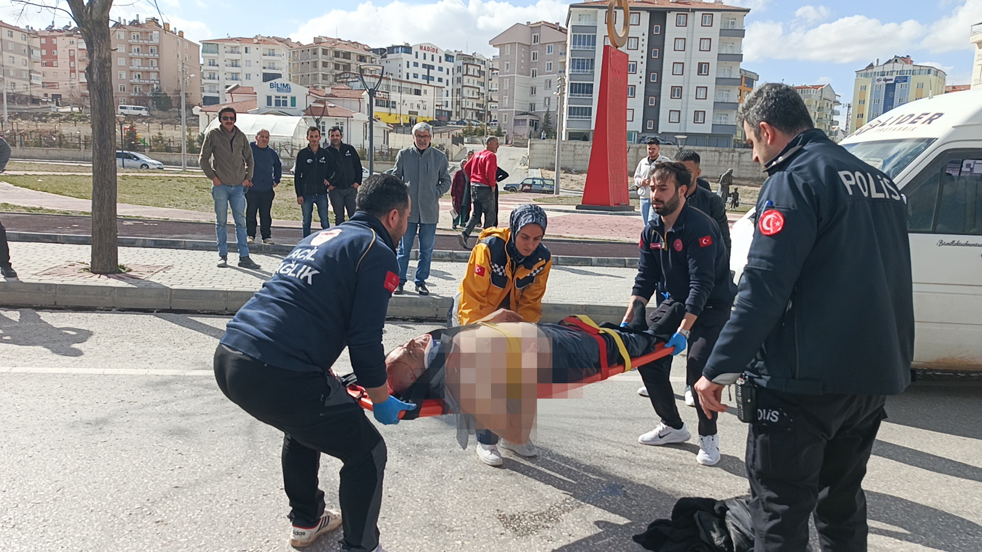 M I N I B U S U N C A R P M A S I I L E 32 M E T R E I L E R I F I 1180406 350634