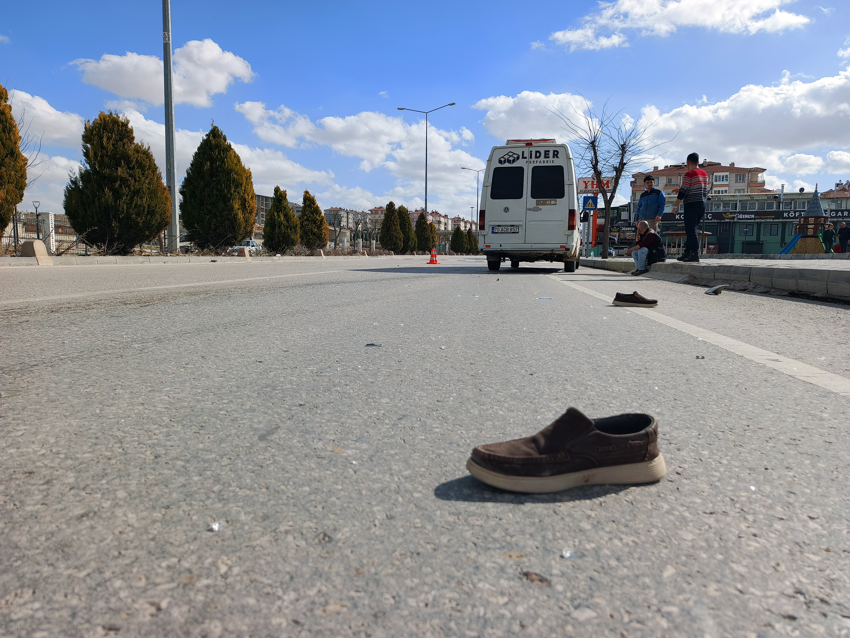 M I N I B U S U N C A R P M A S I I L E 32 M E T R E I L E R I F I 1180409 350634