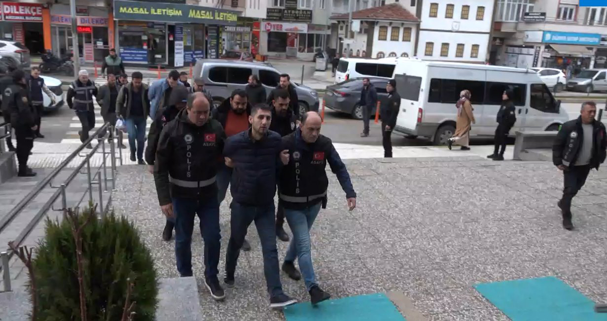 T E L E F O N D O L A N D I R I C I L A R I N A G S M H A T T I T E M I 1165221 346119