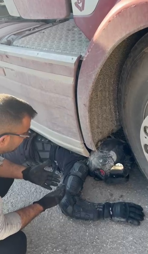 T I R I N A L T I N D A S I K I S A N M O T O S I K L E T I N S U R U 1153575 342554