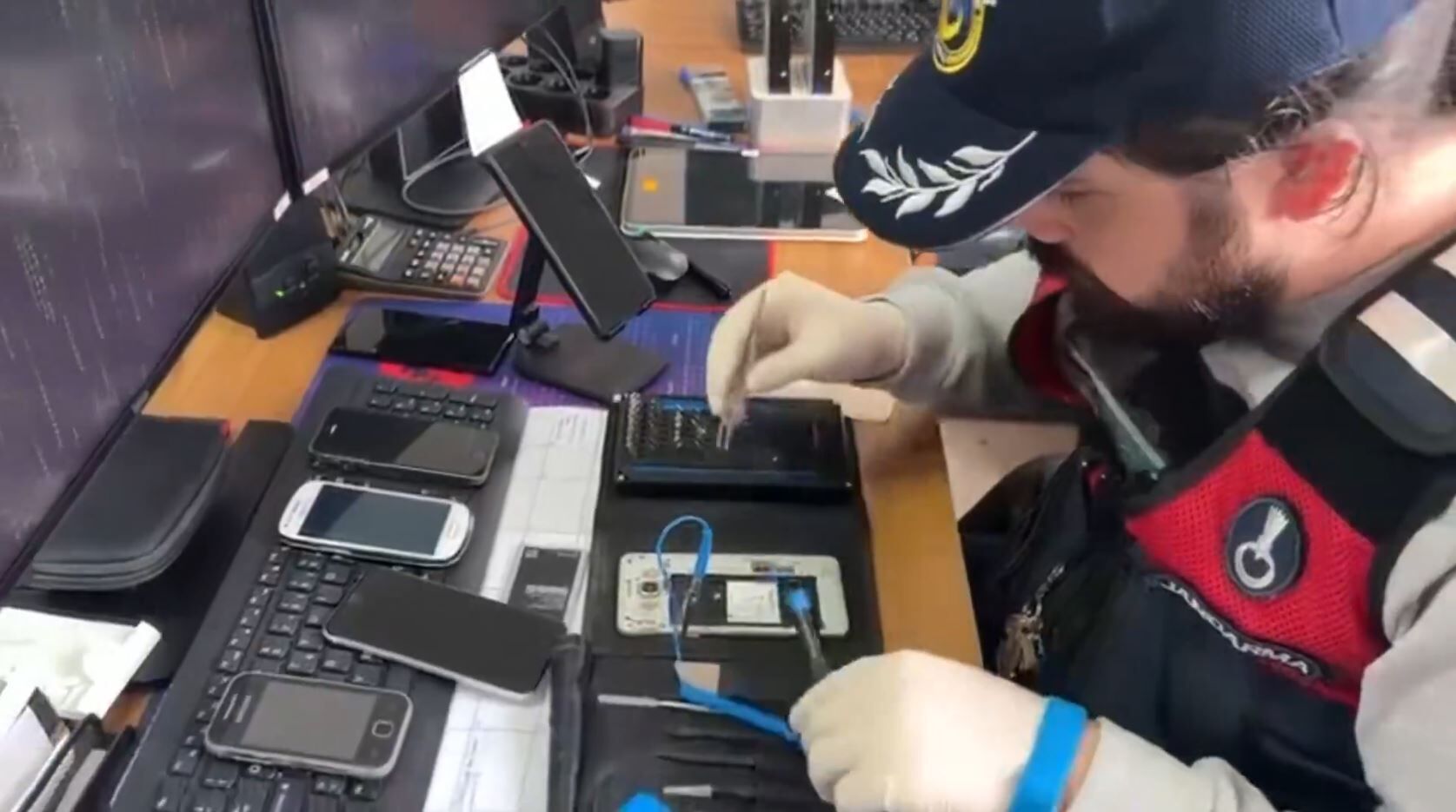 18 I L M E R K E Z L I D O L A N D I R I C I L I K V E Y A S A D I 1220870 363043