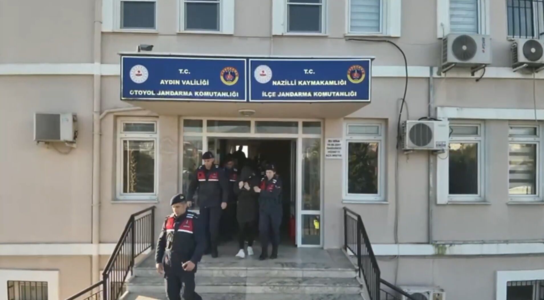 5 I L D E O R G A N I Z E S U C O R G U T L E R I N E Y O N E L I K 1192535 354418