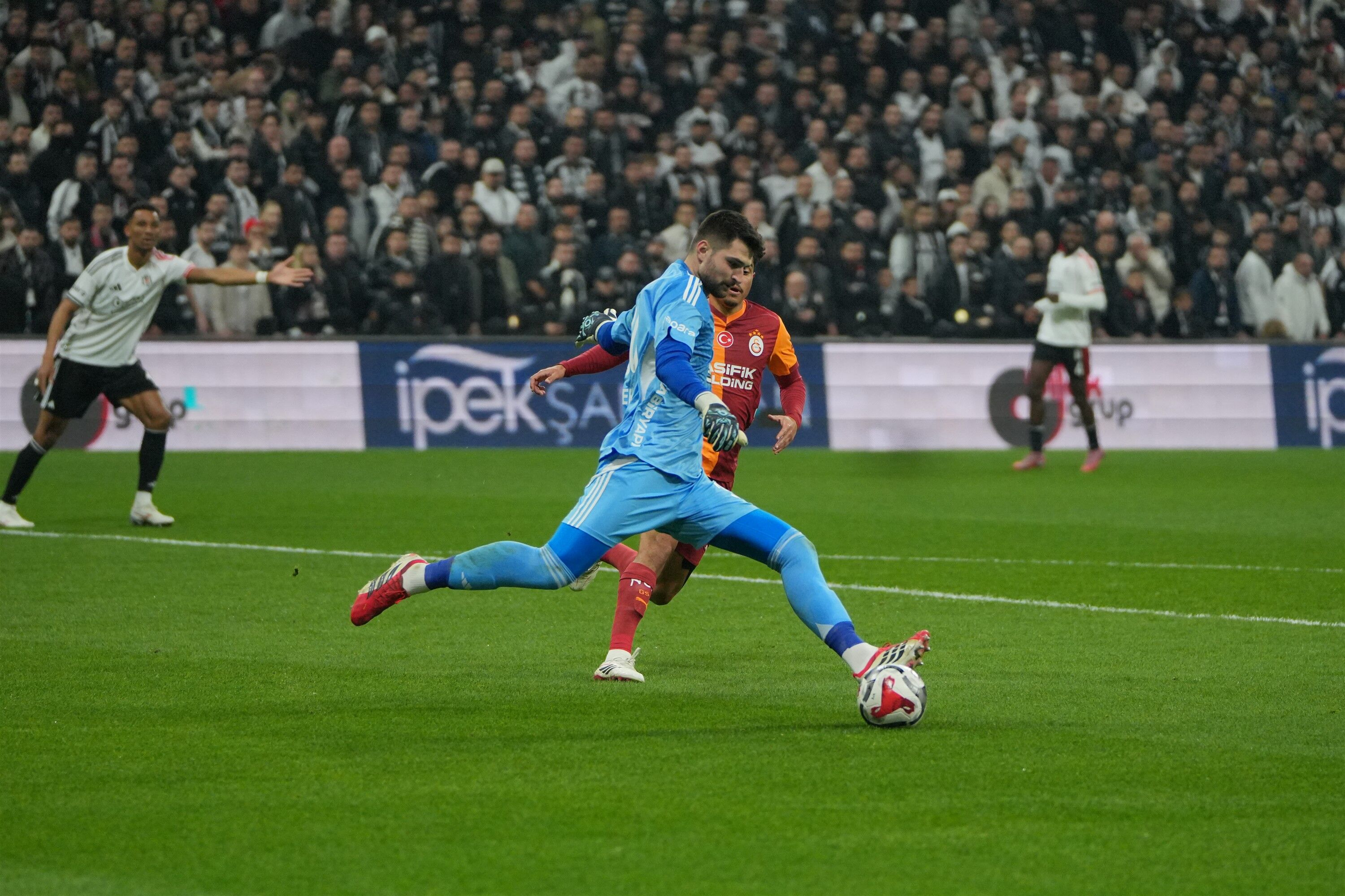 B E S I K T A S G A L A T A S A R A Y F O T O G R A F L A R 1201094 357206