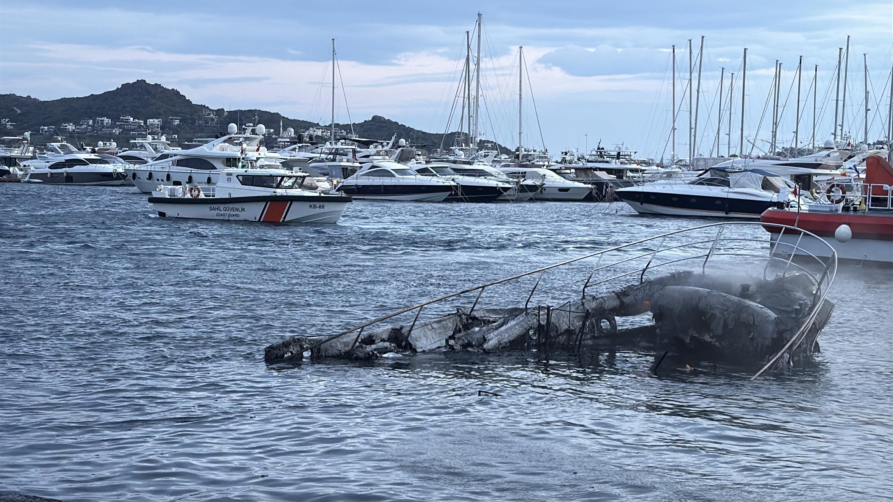 B O D R U M’ D A M A R I N A D A C I K A N Y A N G I N D A 8 M O T O 1222742 363567