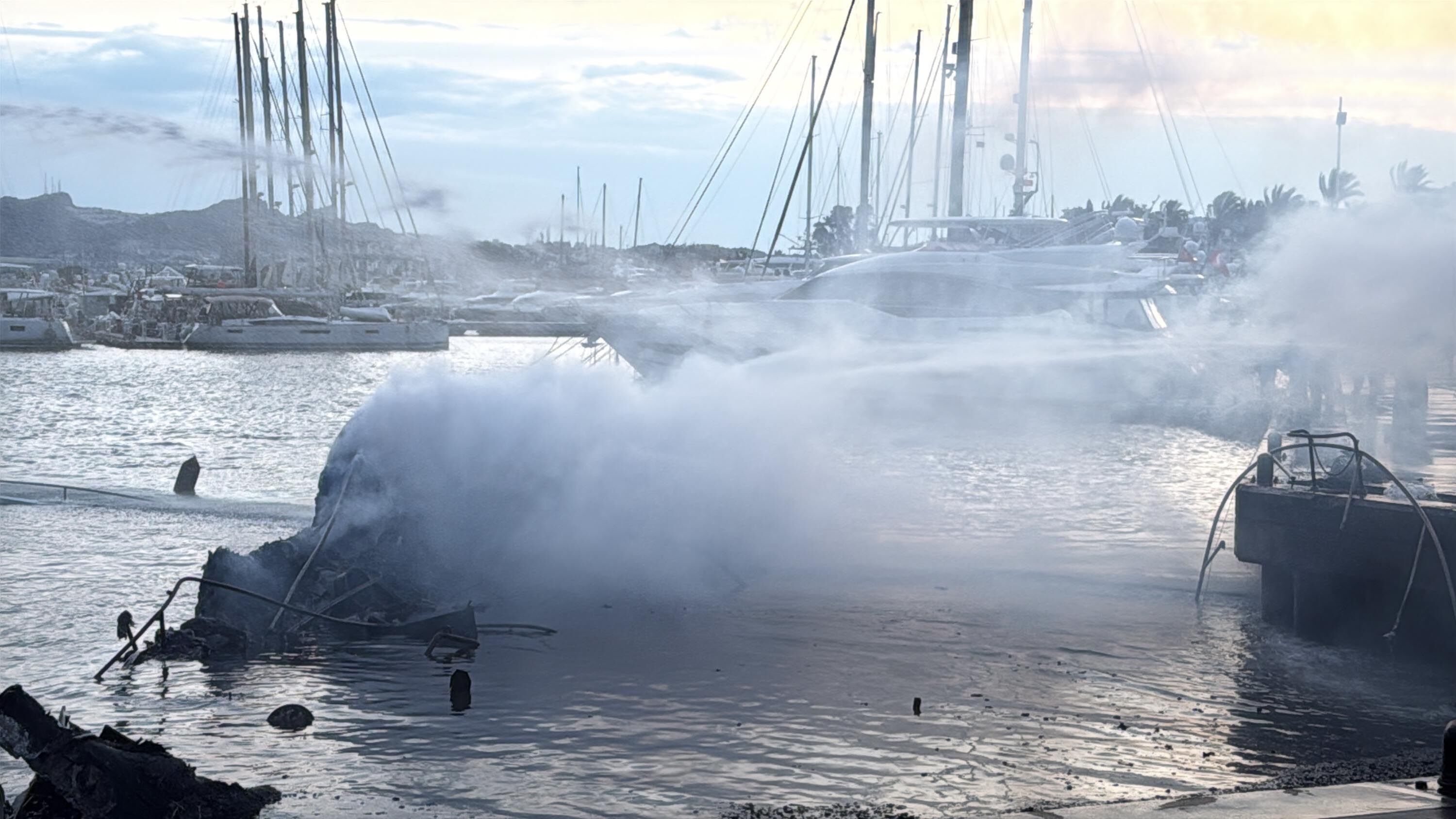 B O D R U M’ D A M A R I N A D A C I K A N Y A N G I N D A 8 M O T O 1222743 363567