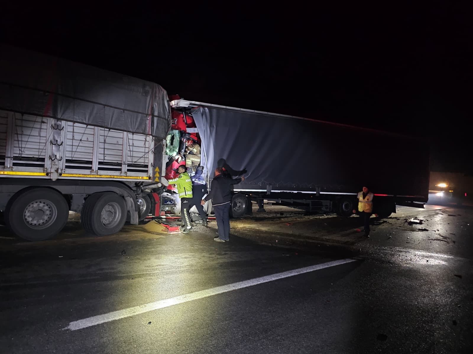 B U R S A D A 2 T I R C A R P I S T I 1 O L U 1208118 359285