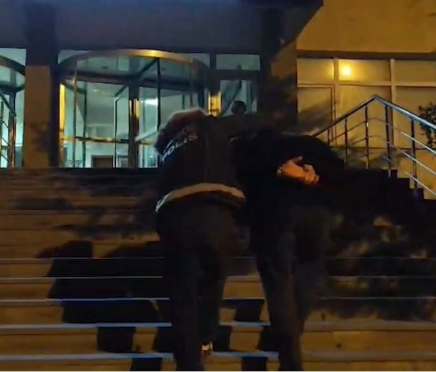 C E K I C I Y E S A K L A N M I S 1 M I L Y O N 260 B I N U Y U S 1218443 362321