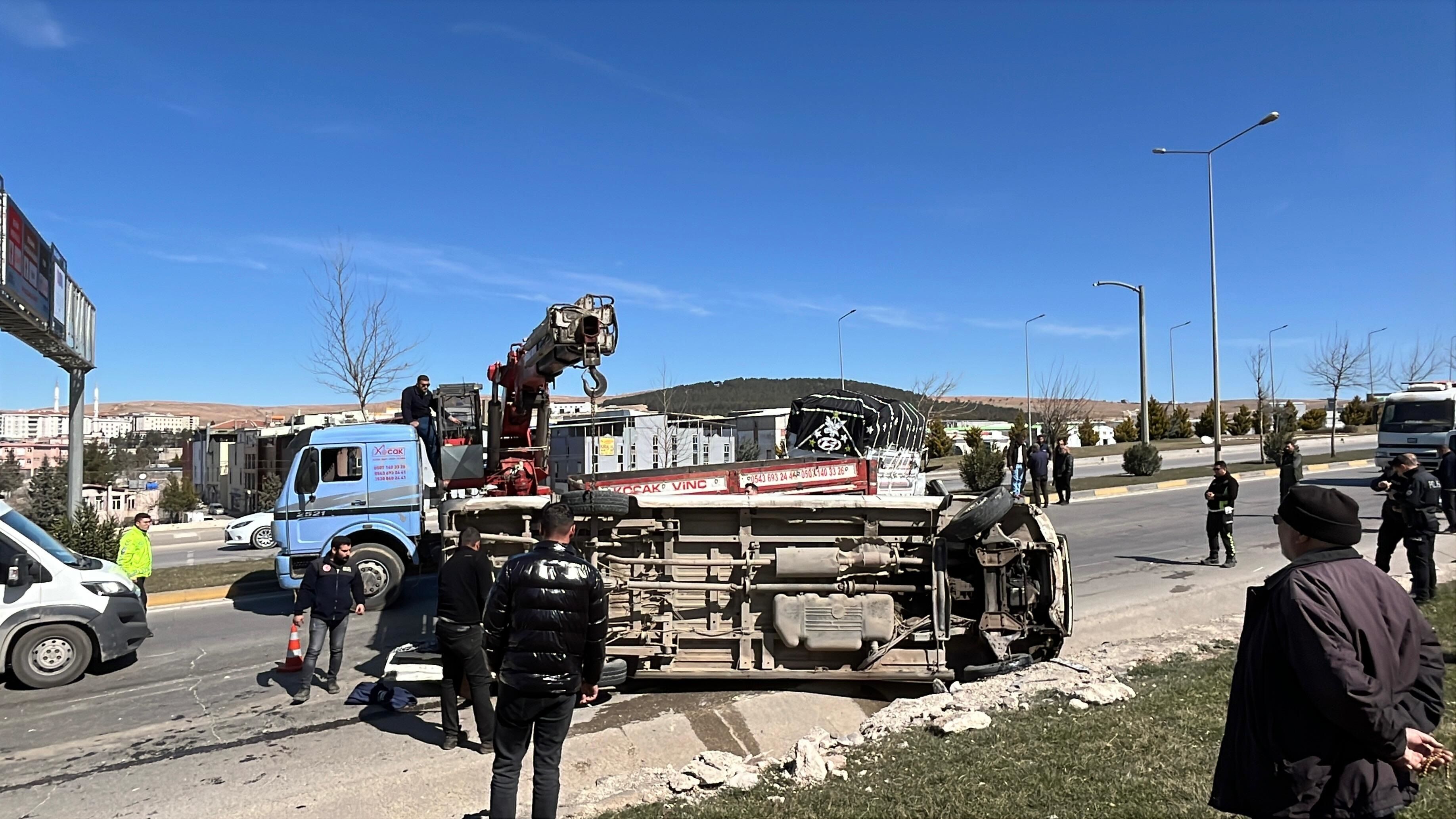 G A Z I A N T E P’ T E K A M Y O N E T I L E M I N I B U S C A R P I S 1203632 357877