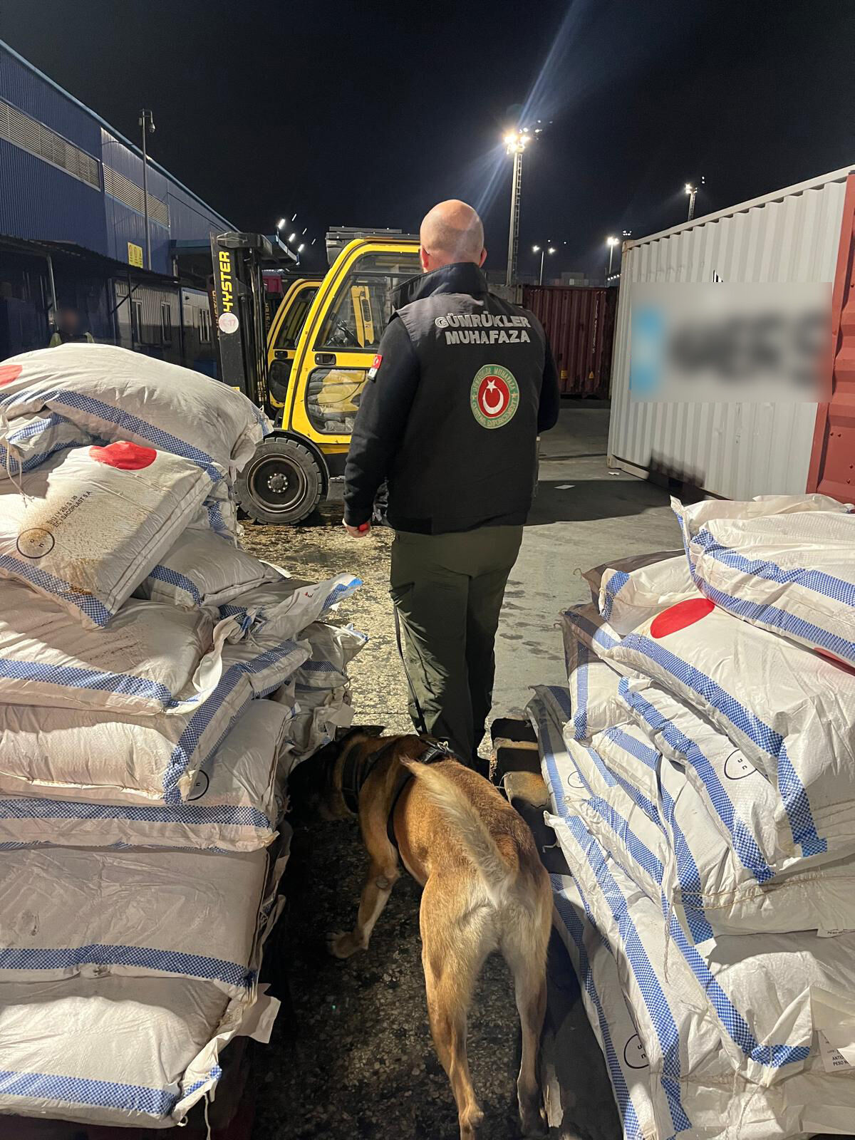 G U M R U K L E R D E 828 M I L Y O N L I R A L I K U Y U S T U R U C 1191375 354049