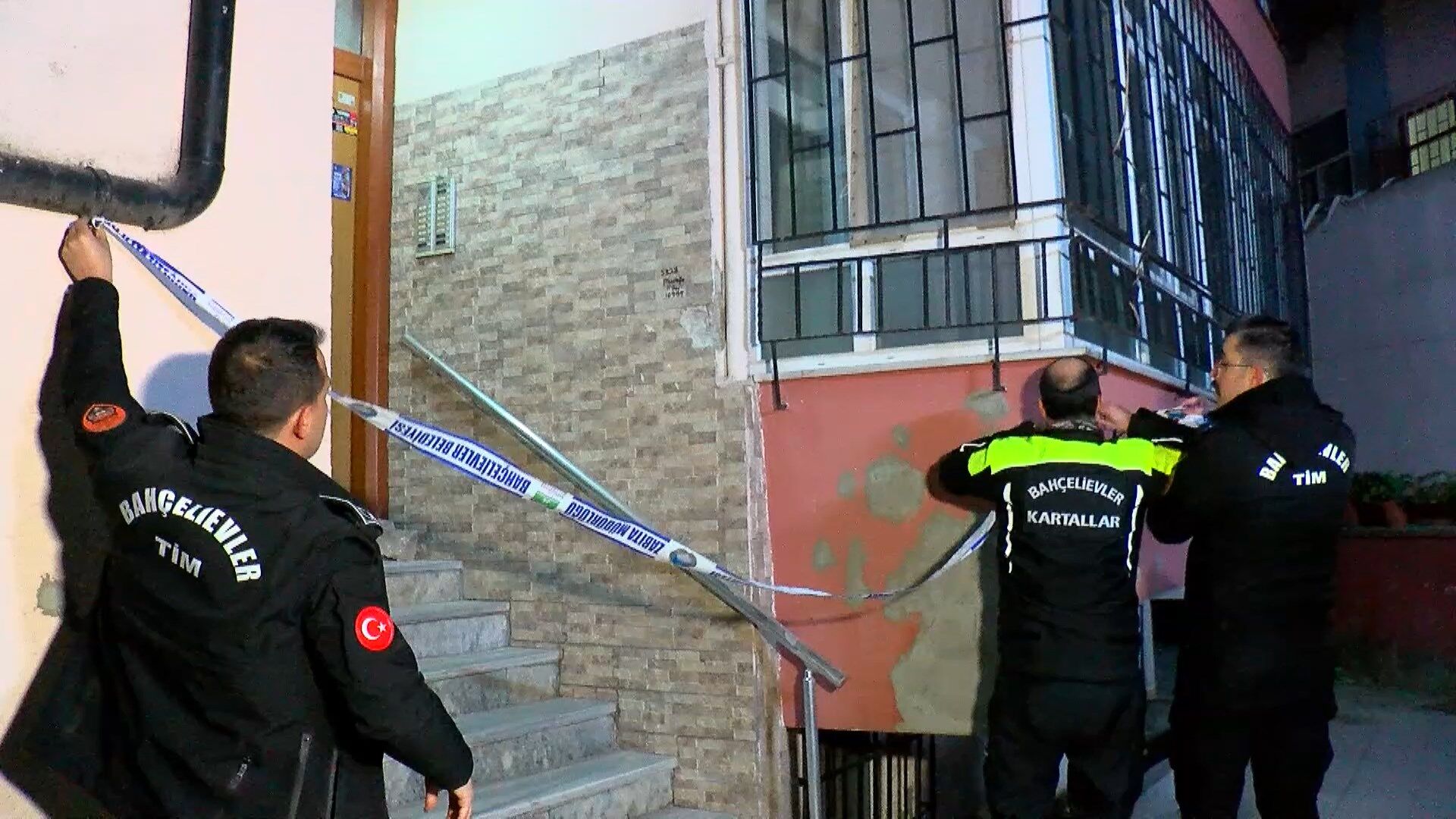 I S T A N B U L B A H C E L I E V L E R’ D E T E M E L I N D E K A Y 1202948 357669