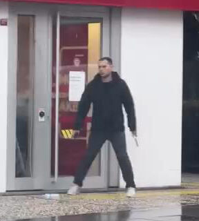 I S T A N B U L B E S I K T A S T A S I L A H L I B A N K A S O Y 1235647 367456