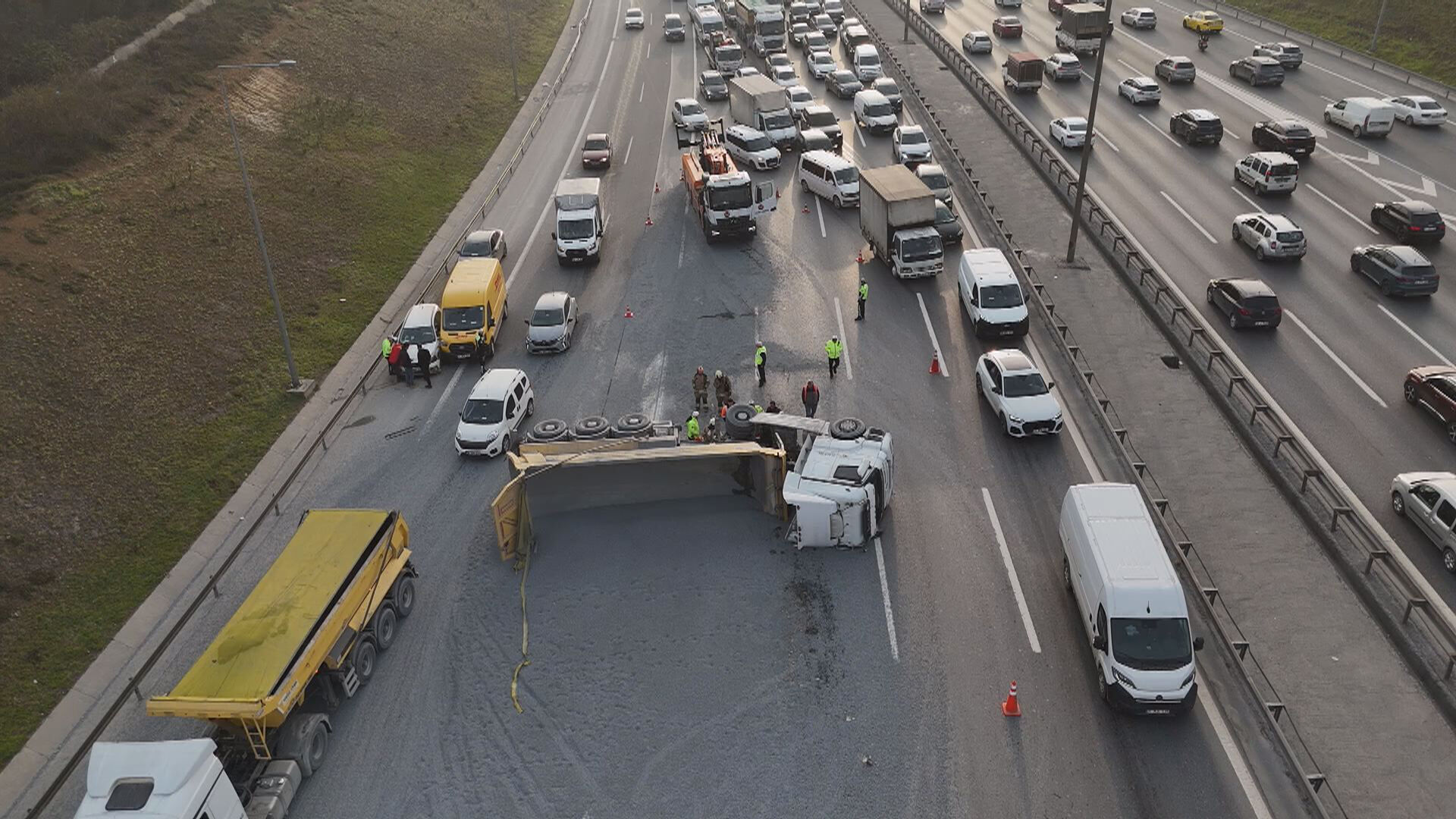 I S T A N B U L E Y U P S U L T A N T E M O T O Y O L U N D A H A F 1193716 354836