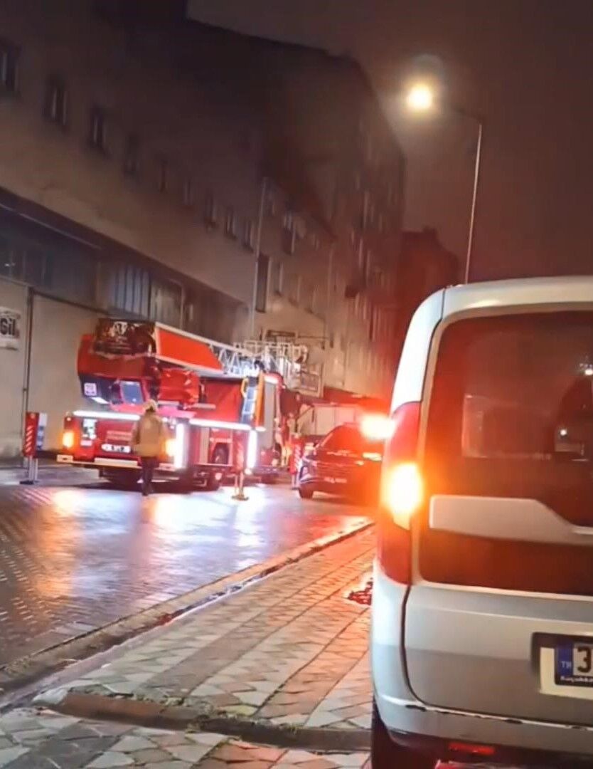 I S T A N B U L F A T I H T E E S I N I O L D U R E N K O C A E 1224393 364062