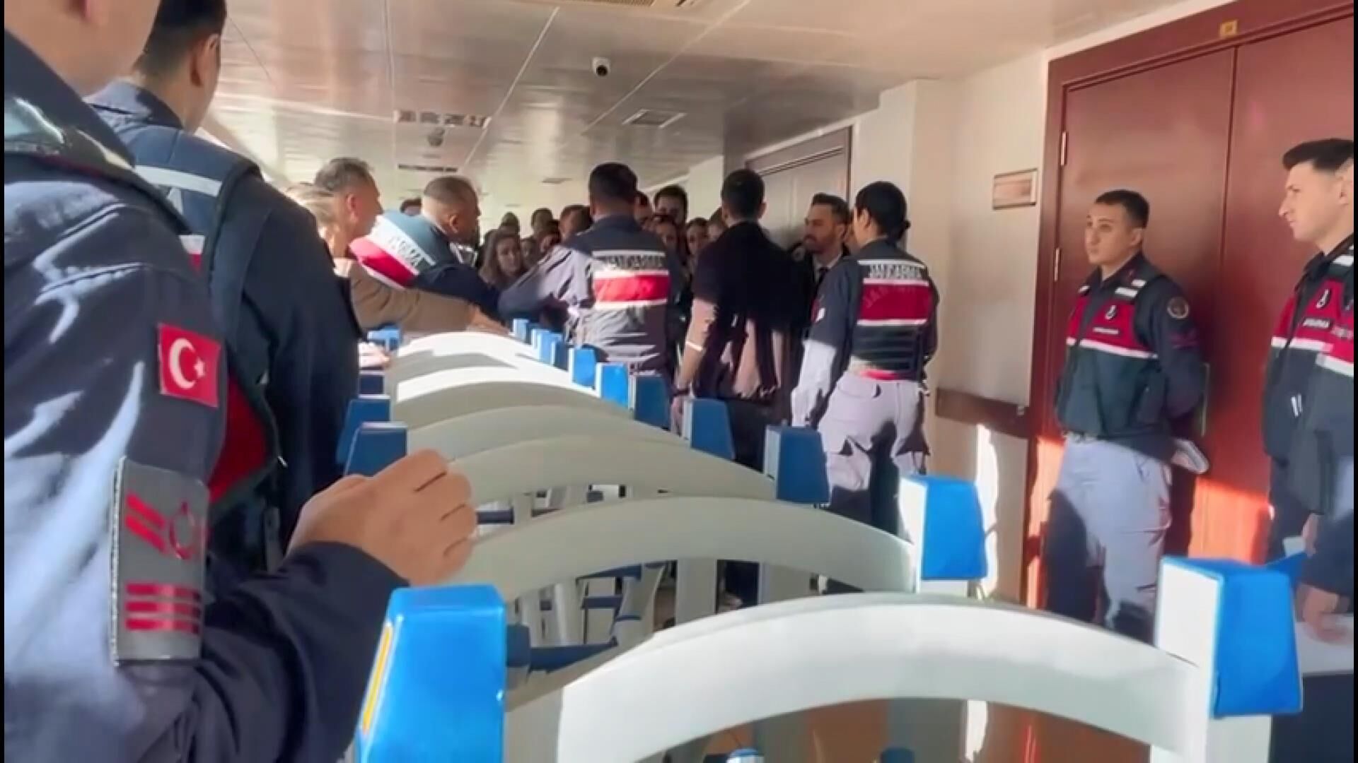 I S T A N B U L I B B Y E Y O N E L I K Y O L S U Z L U K D A 1204906 358245