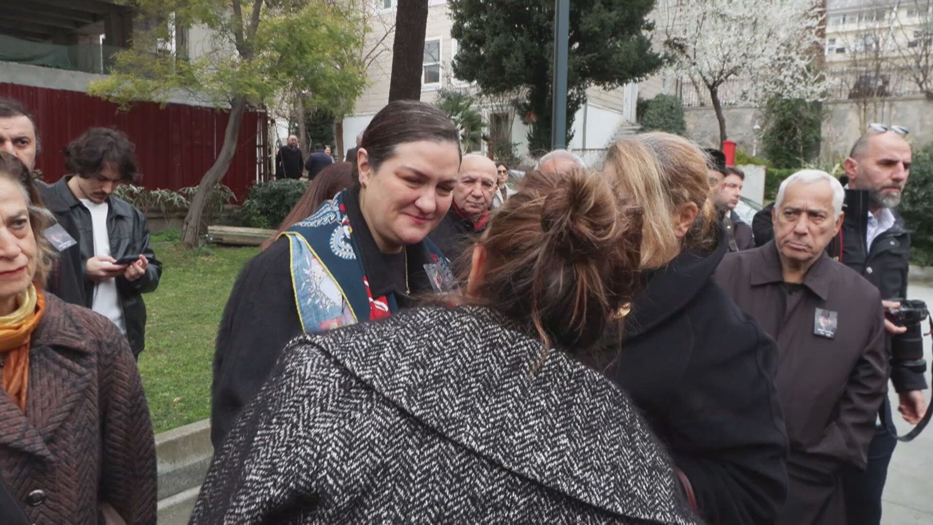 I S T A N B U L I L B E R O R T A Y L I I C I N G A L A T A S A R A 1214916 361228