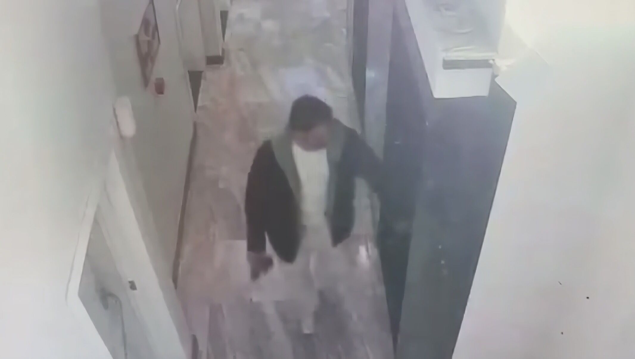 I S T A N B U L K A G I T H A N E’ D E O L E N A Y S E G U L E R A 1213273 360777