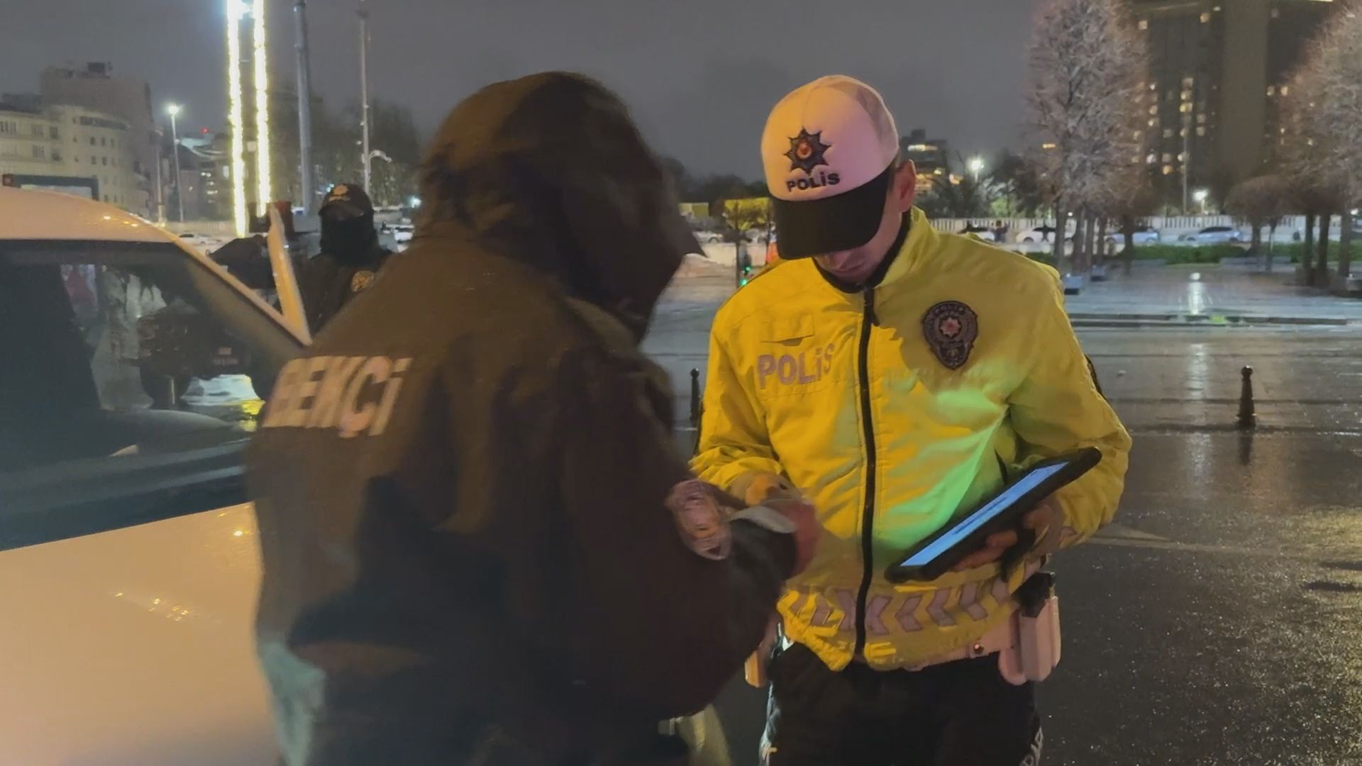 I S T A N B U L T A K S I M V E K A D I K O Y D E H E L I K O P T 1222618 363523