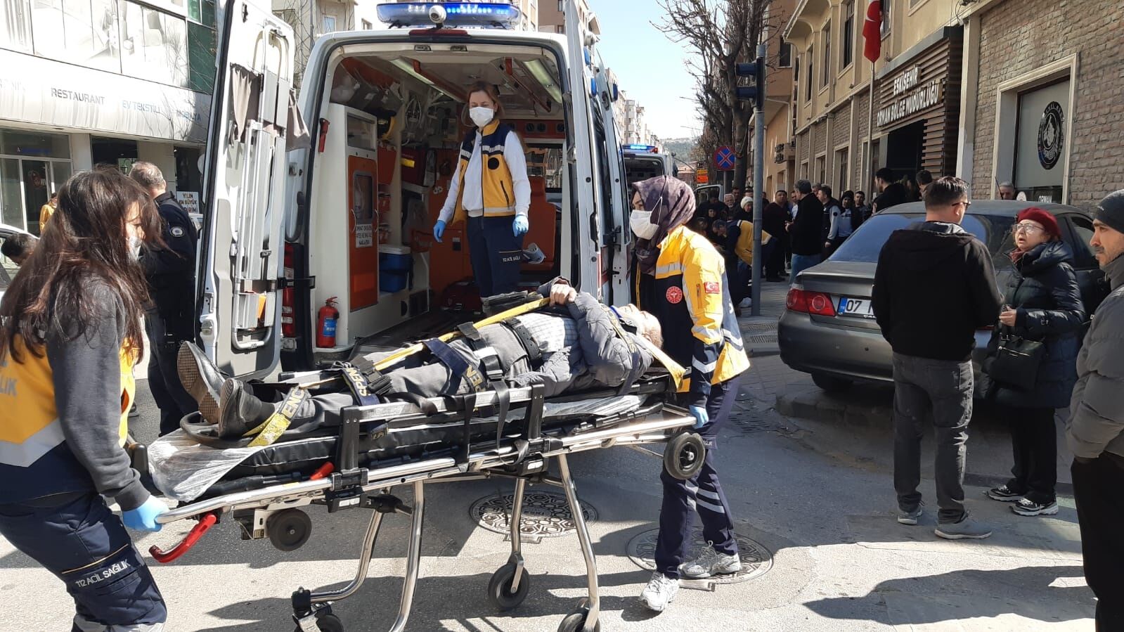 K I R M I Z I I S I K T A D U R A N A R A C A C A R P A N O T O M O B 1215719 361500