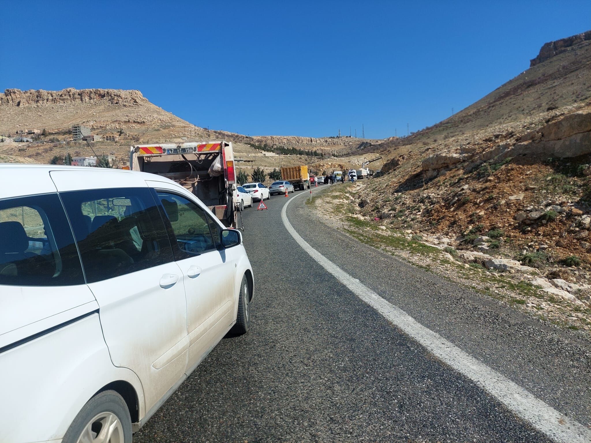 M A R D I N’ D E Z I R H L I P O L I S A R A C I D E V R I L D I 3 1206899 358879