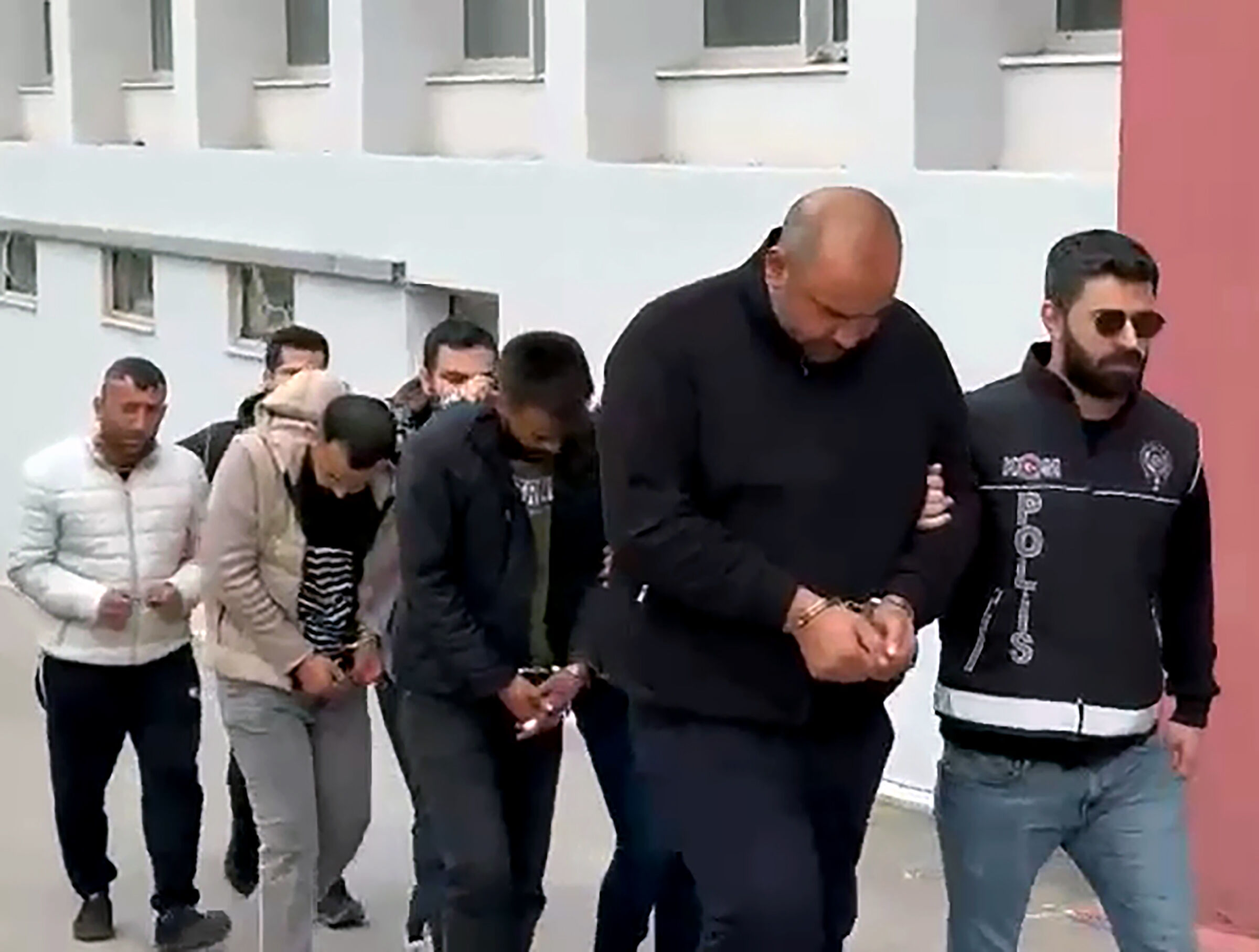 S A H T E P L A K A B A S I P S A T A N S U P H E L I L E R E O P E 1216290 361666