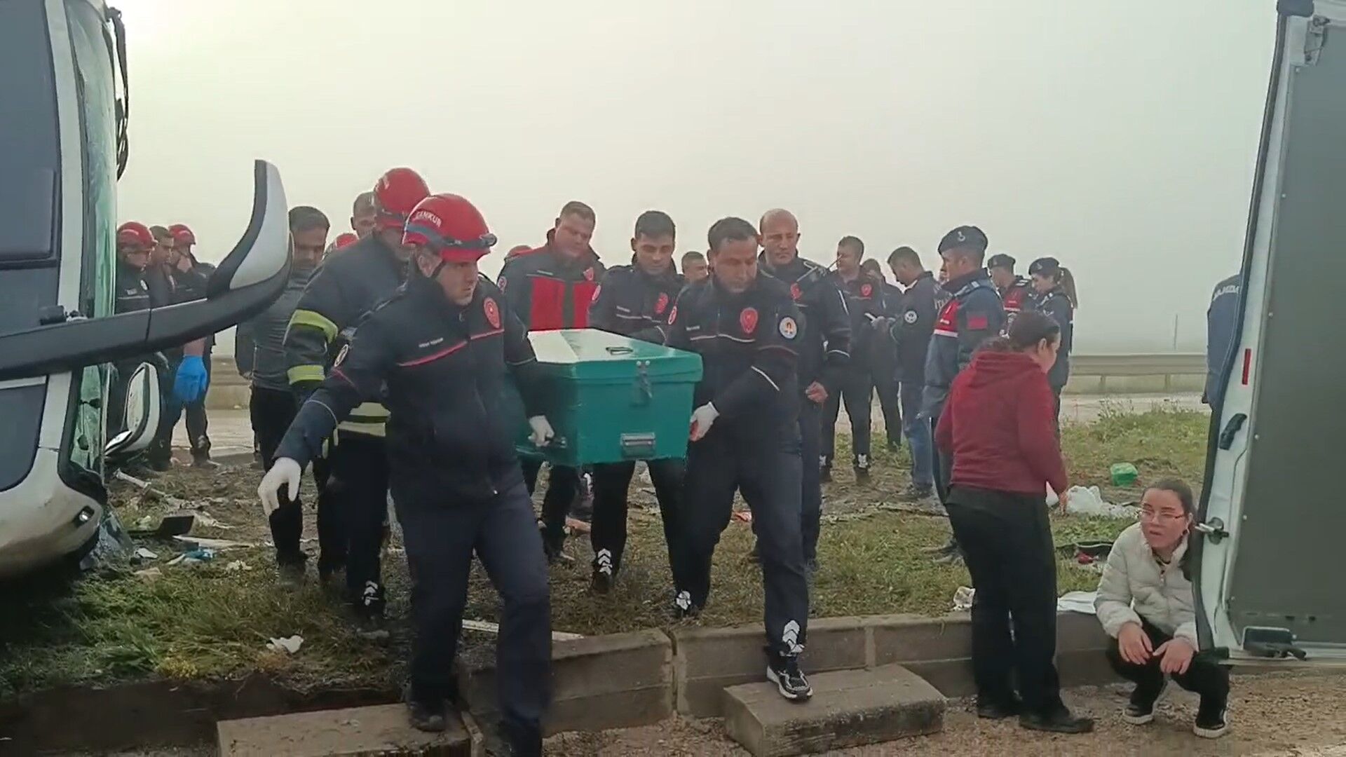 Y O L C U O T O B U S U R E F U J E D E V R I L D I 2 O L U 20 1221568 363218