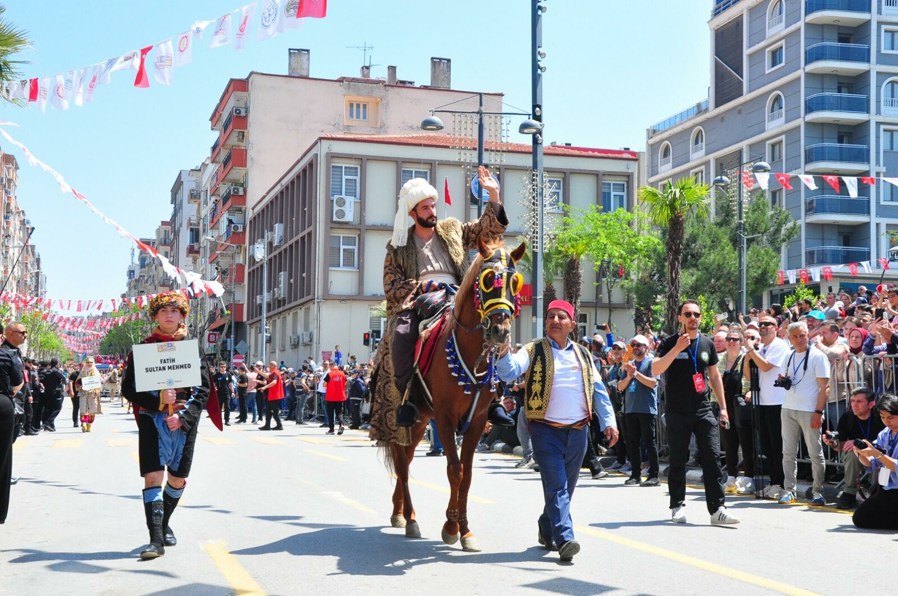 10 T O N M E S I R M A C U N U 20 D A K I K A D A S A C I L D I 1279349 380685