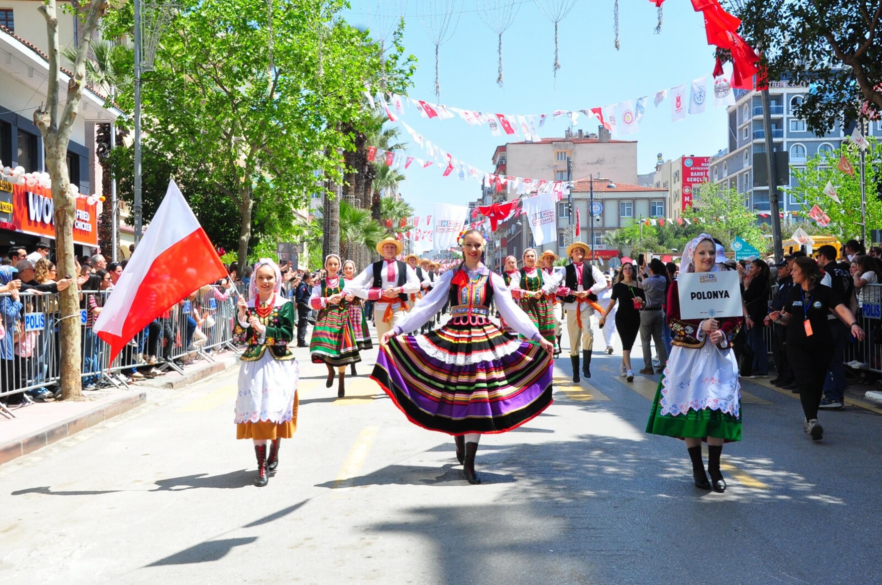 10 T O N M E S I R M A C U N U 20 D A K I K A D A S A C I L D I 1279354 380685