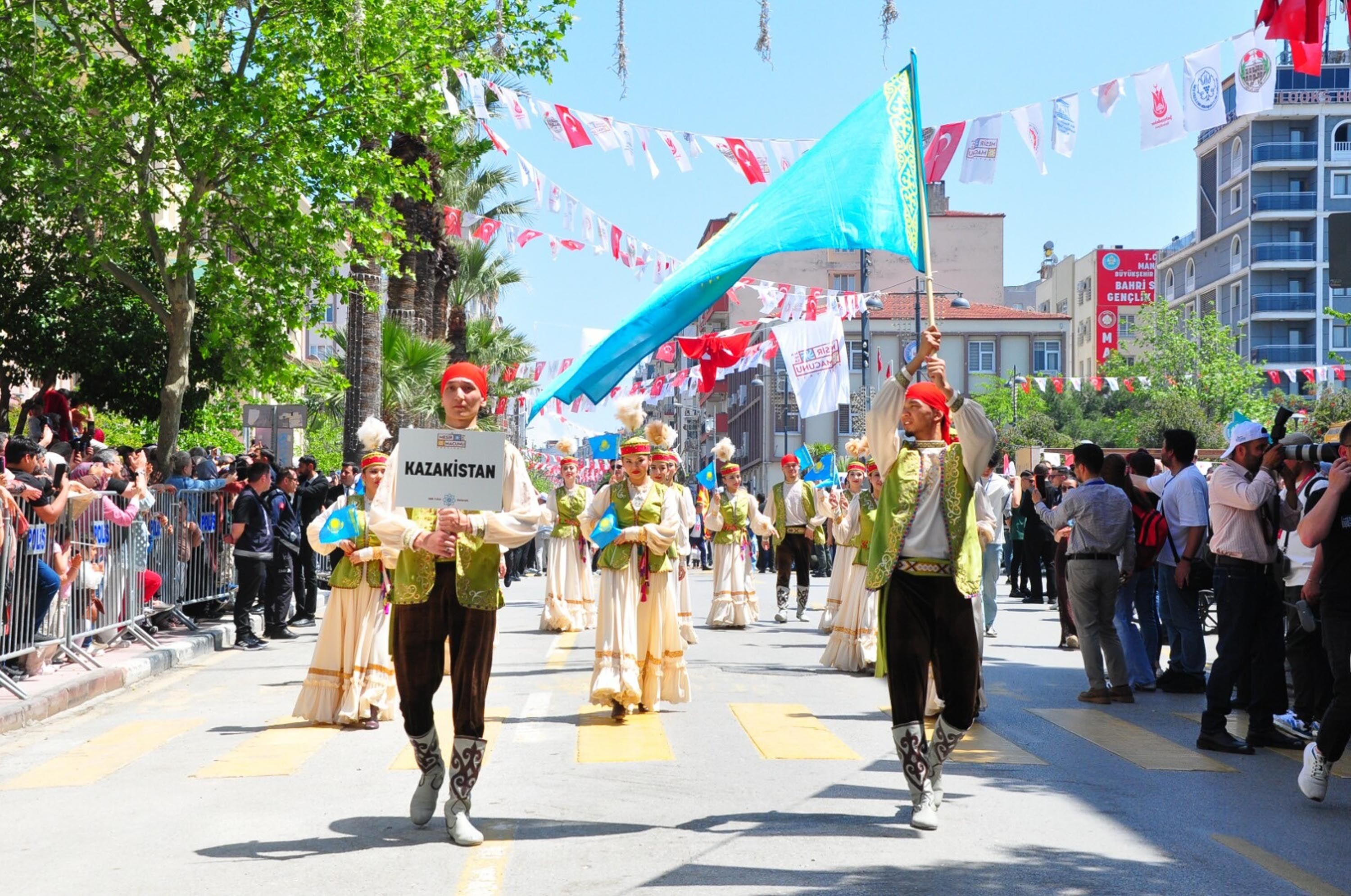 10 T O N M E S I R M A C U N U 20 D A K I K A D A S A C I L D I 1279355 380685