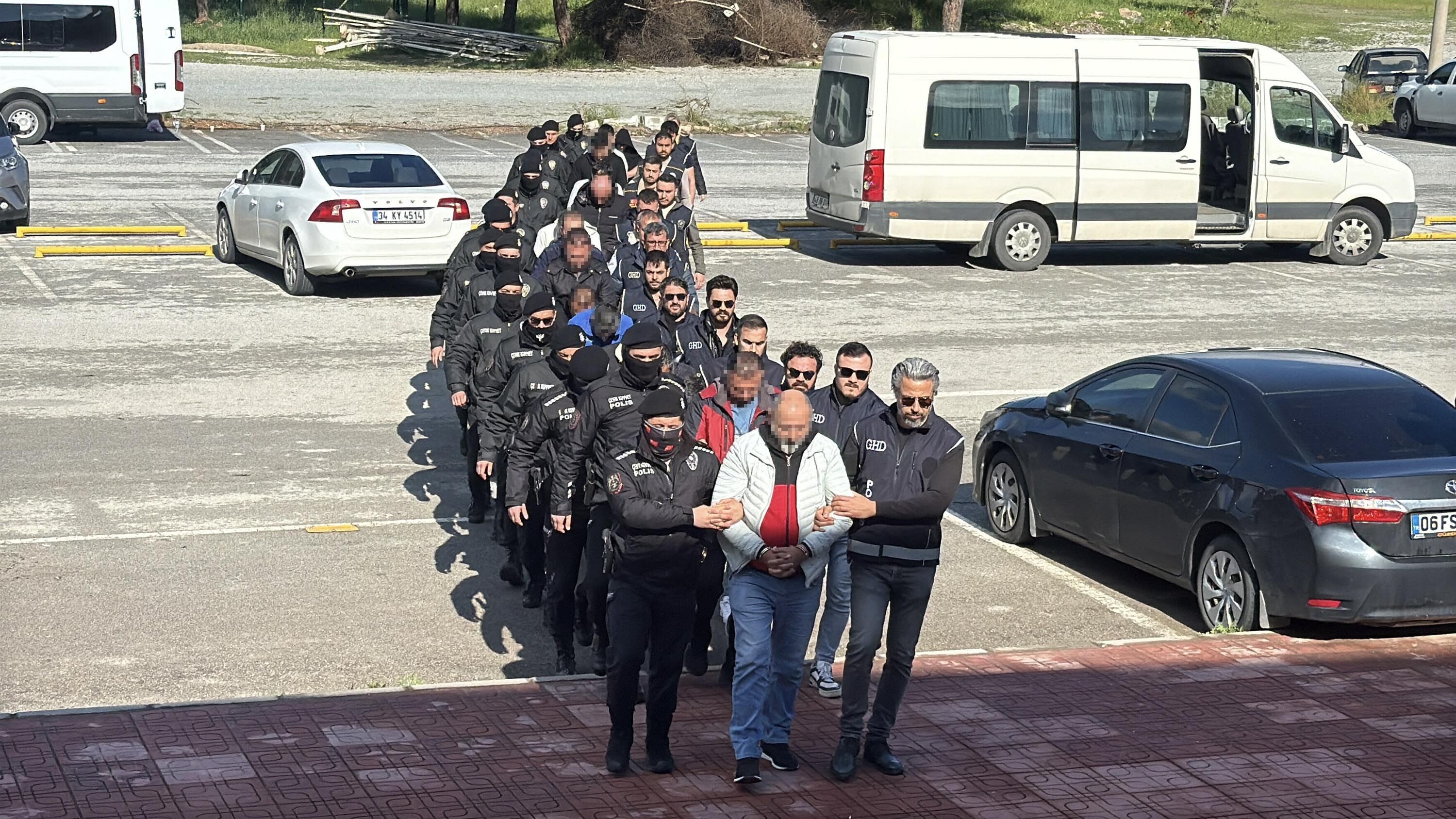 19 K A C A K G O C M E N I N O L D U G U B O T F A C I A S I N D A 1245526 370569