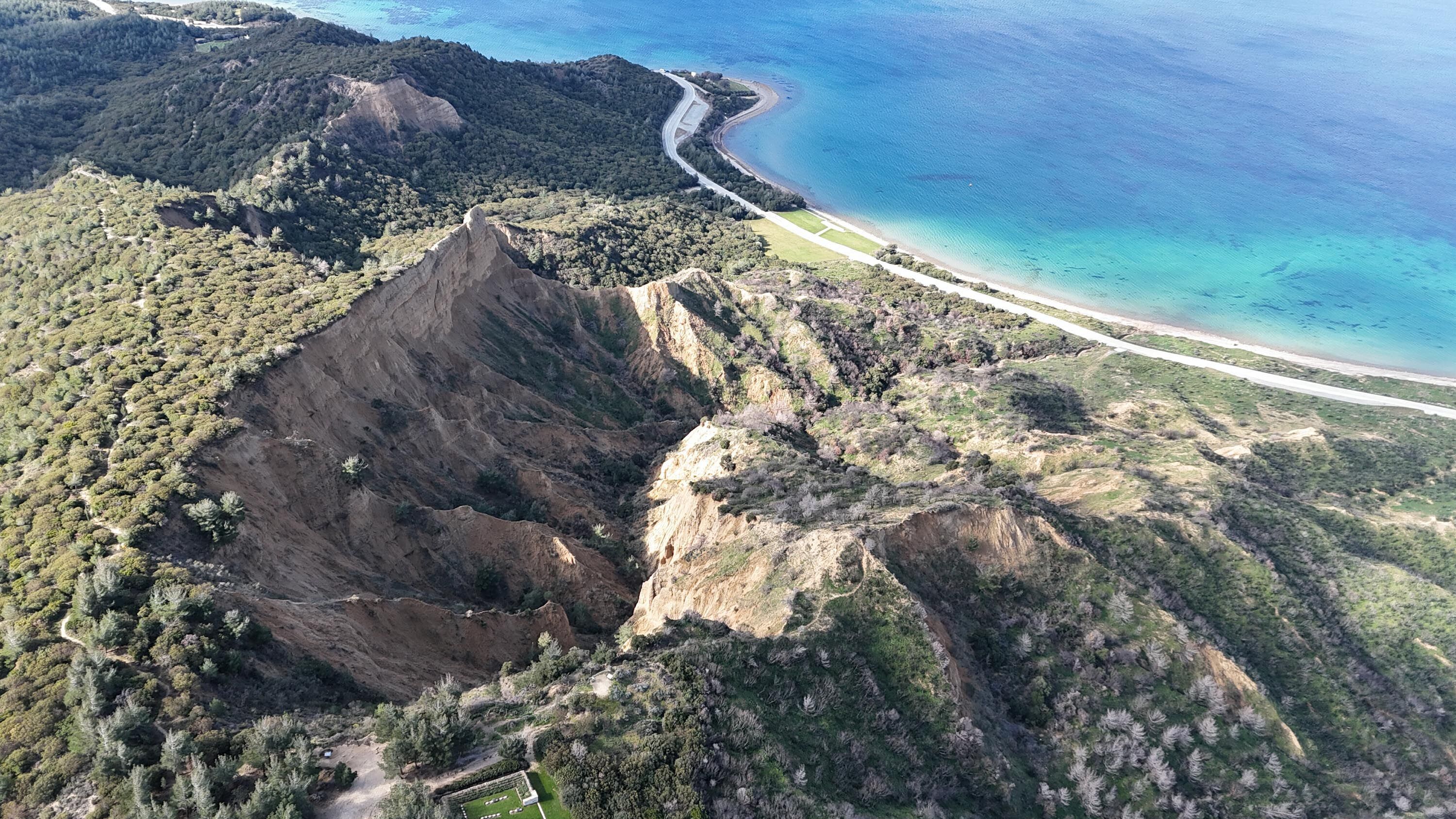 A T A T U R K U N Y E N I Z E L A N D A L I A N N E L E R E G O N D 1273866 379159