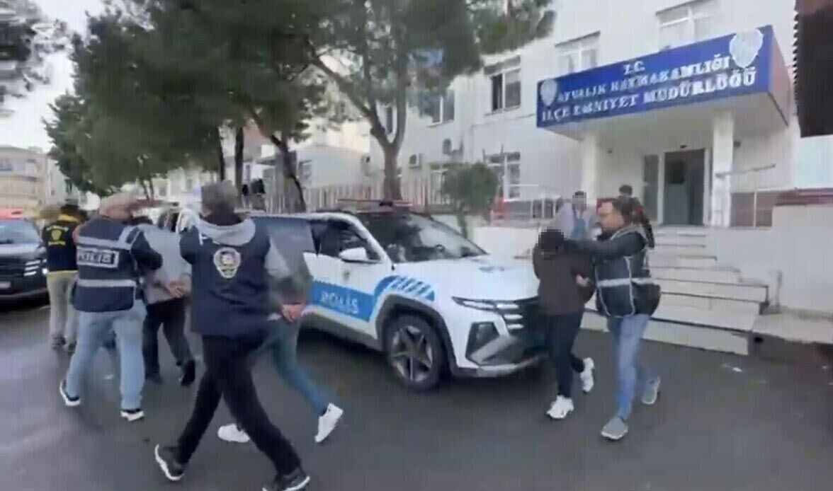 B A L I K E S I R D E 37 K A C A K G O C M E N Y A K A L A N D I 1246735 370893